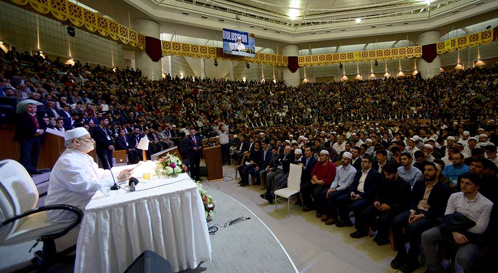 OSMAN NURİ HOCAEFENDİ KONYALI GENÇLERLE BULUŞMASI