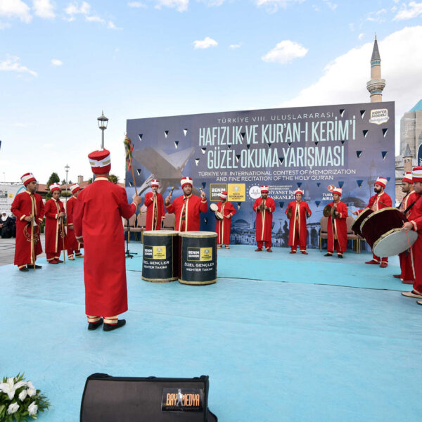 8. ULUSLARARASI HAFIZLIK ve KUR'AN-I KERİM'İ GÜZEL OKUMA YARIŞMASI